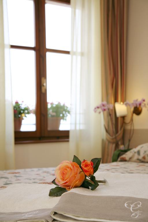 Locanda Le Palafitte Bardolino Oda fotoğraf
